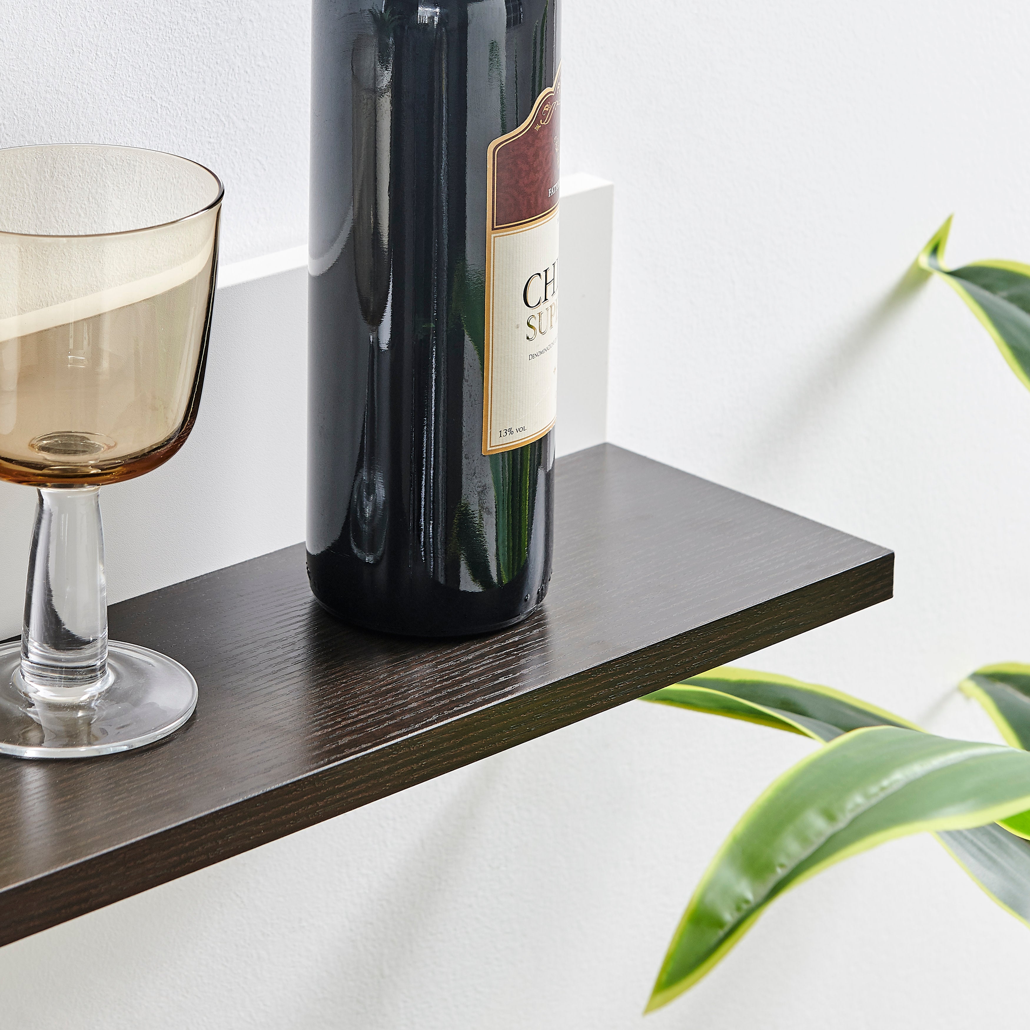 White/Dark Walnut
