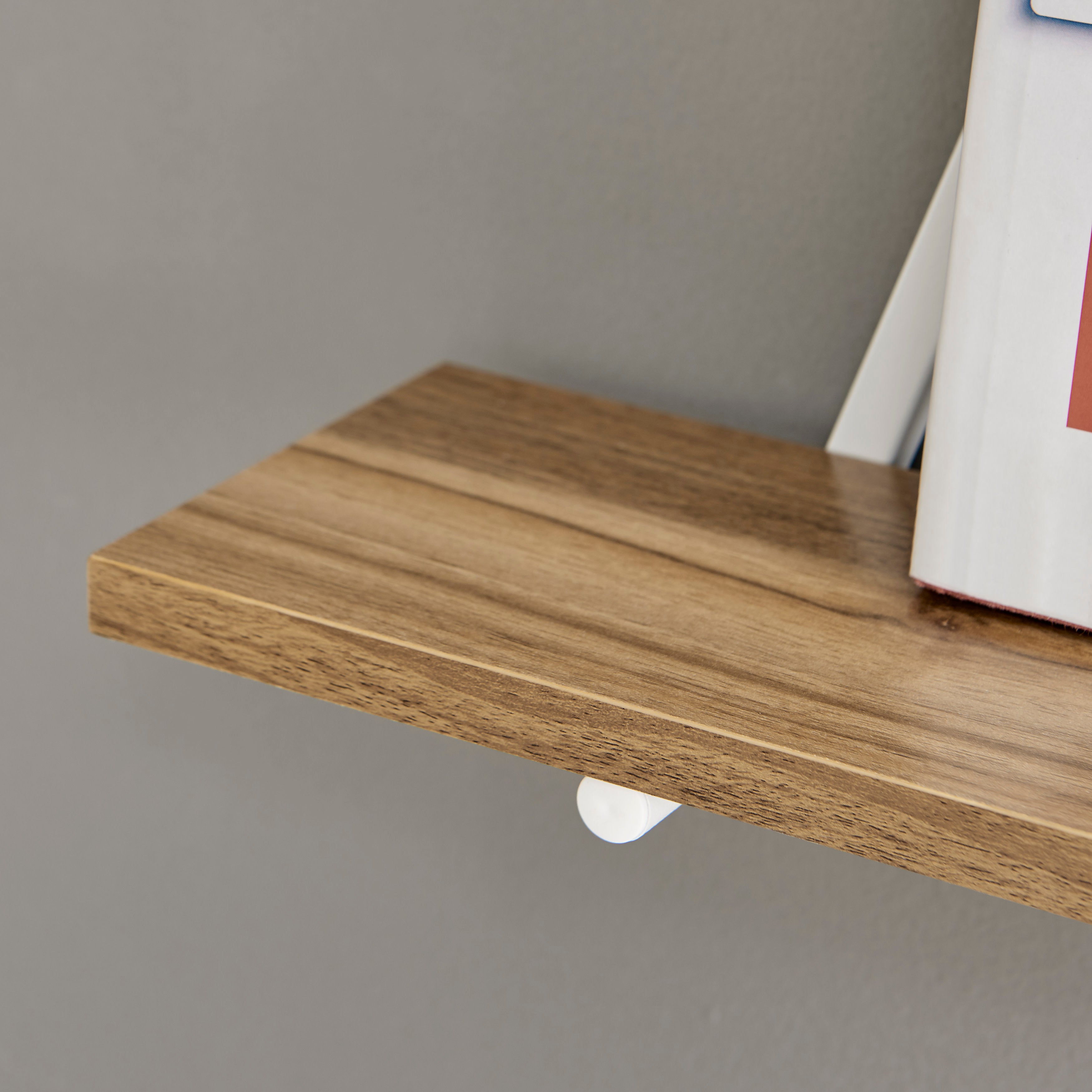 White/Light Walnut