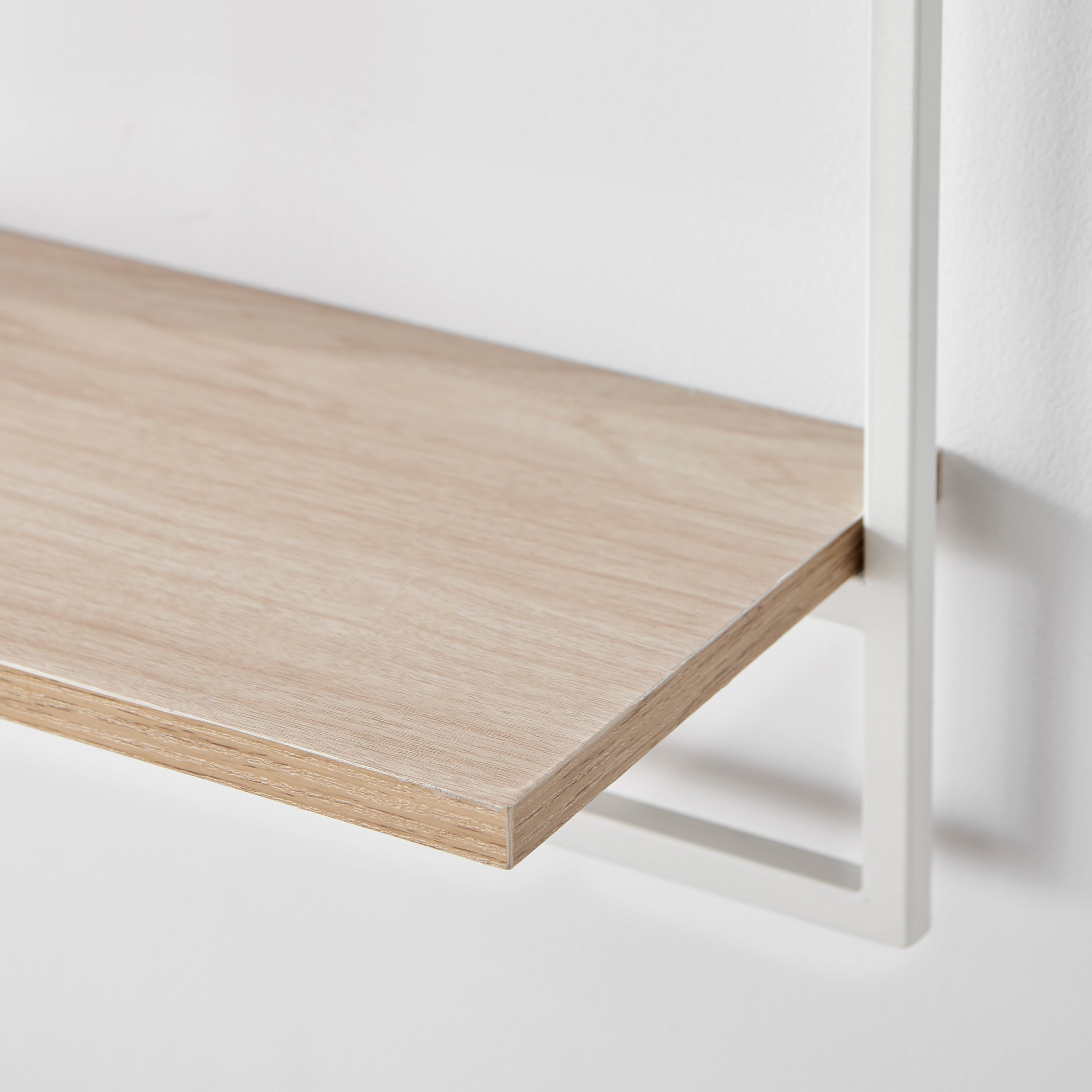 White/Maple