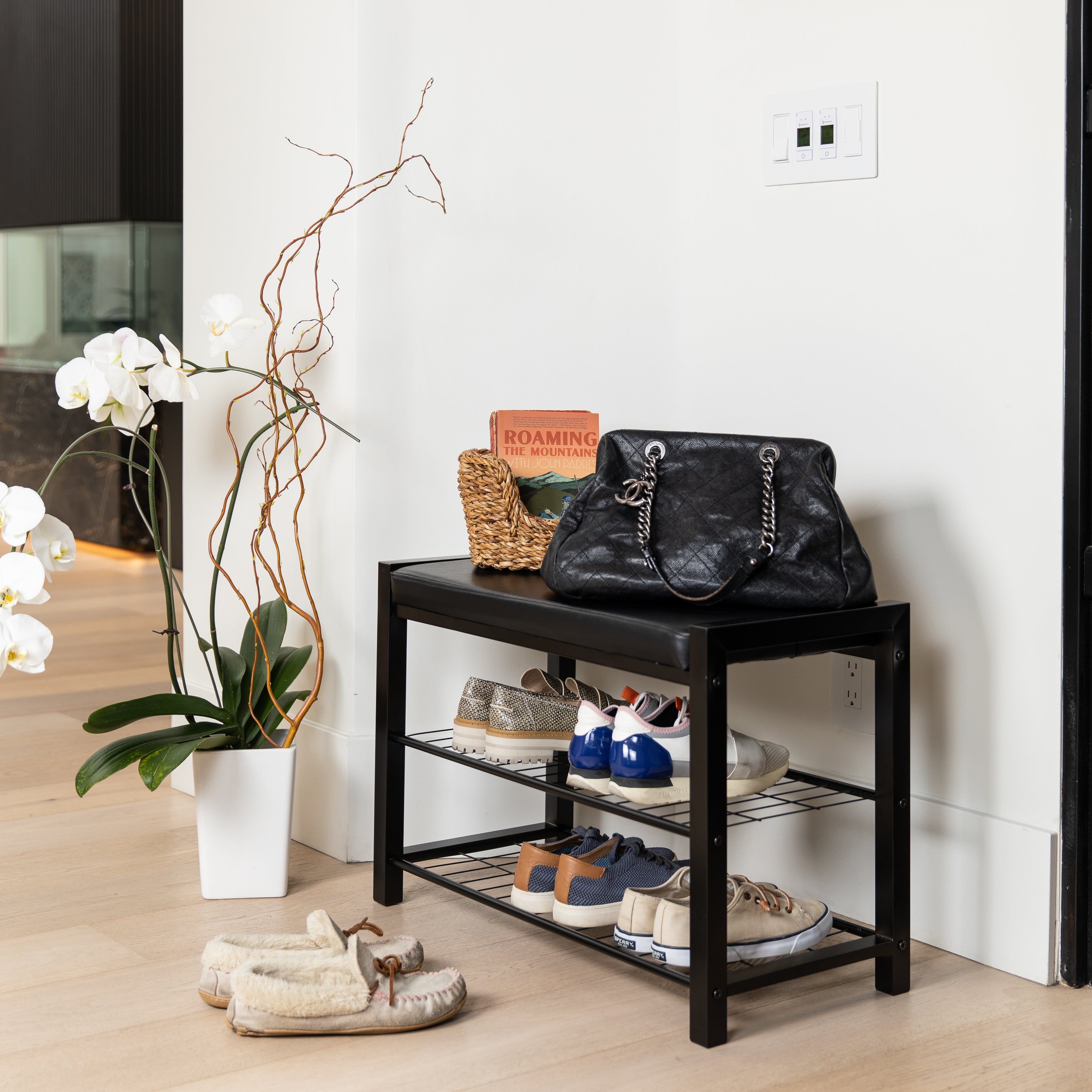 Leatherette Danya – Shoe Rack Frame and Storage with Metal Entryway Bench